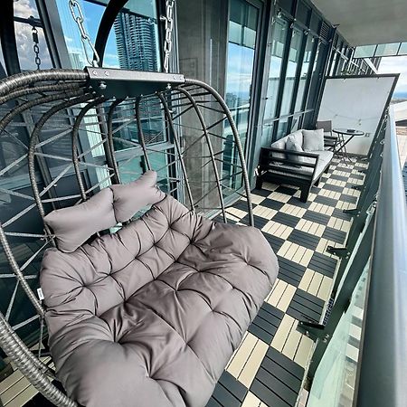 Stylish Suite At 300 Front Street W تورونتو المظهر الخارجي الصورة