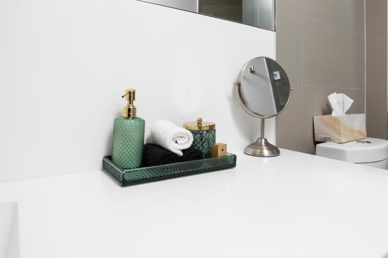 Stylish Suite At 300 Front Street W تورونتو المظهر الخارجي الصورة